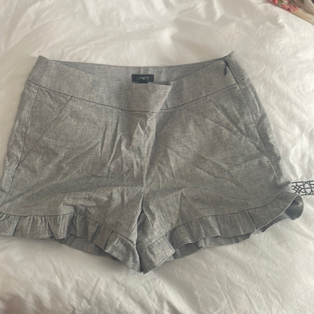 Loft grey scalloped shorts